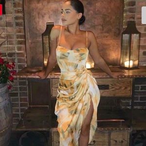 SET- Pretty Little Thing Orange Tie Dye Print Structured Corset +Side Mini Skirt